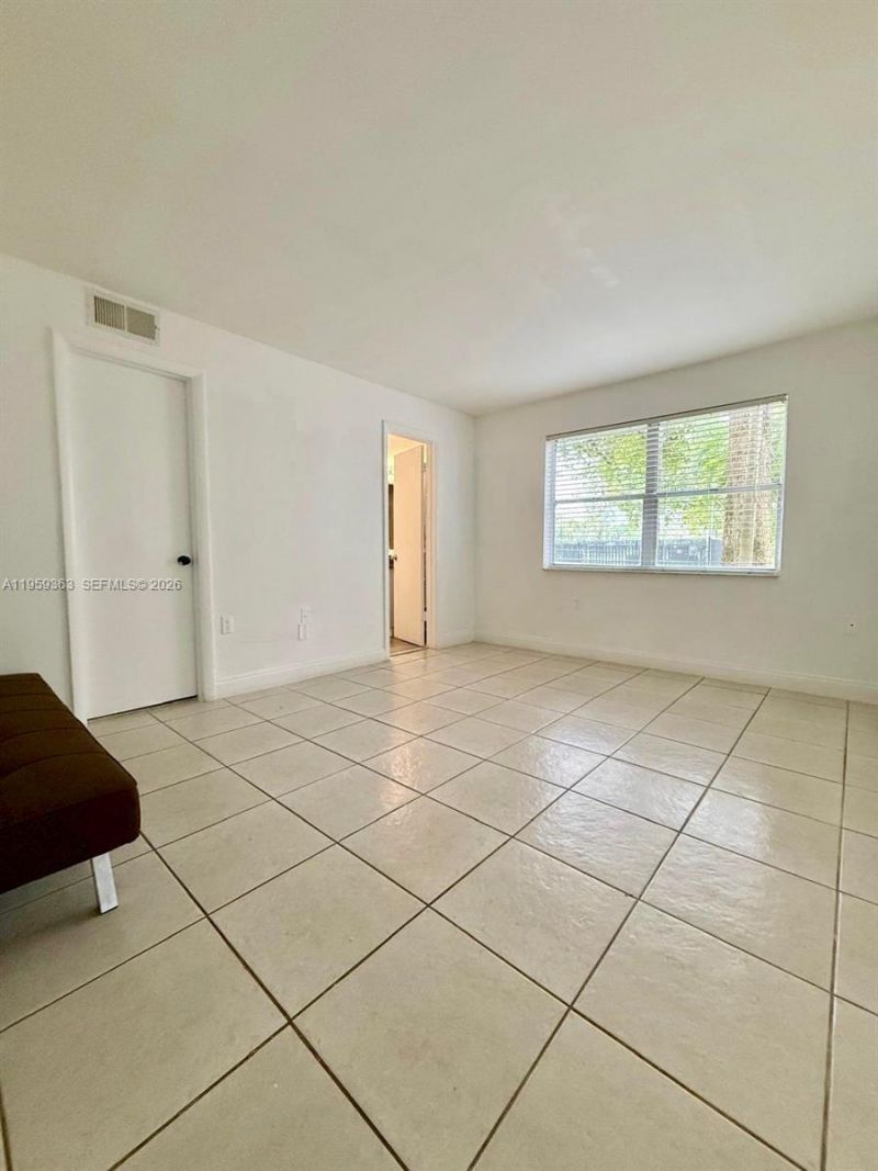 4205 N University Dr, Unit 111, Sunrise, FL 33351 Photo