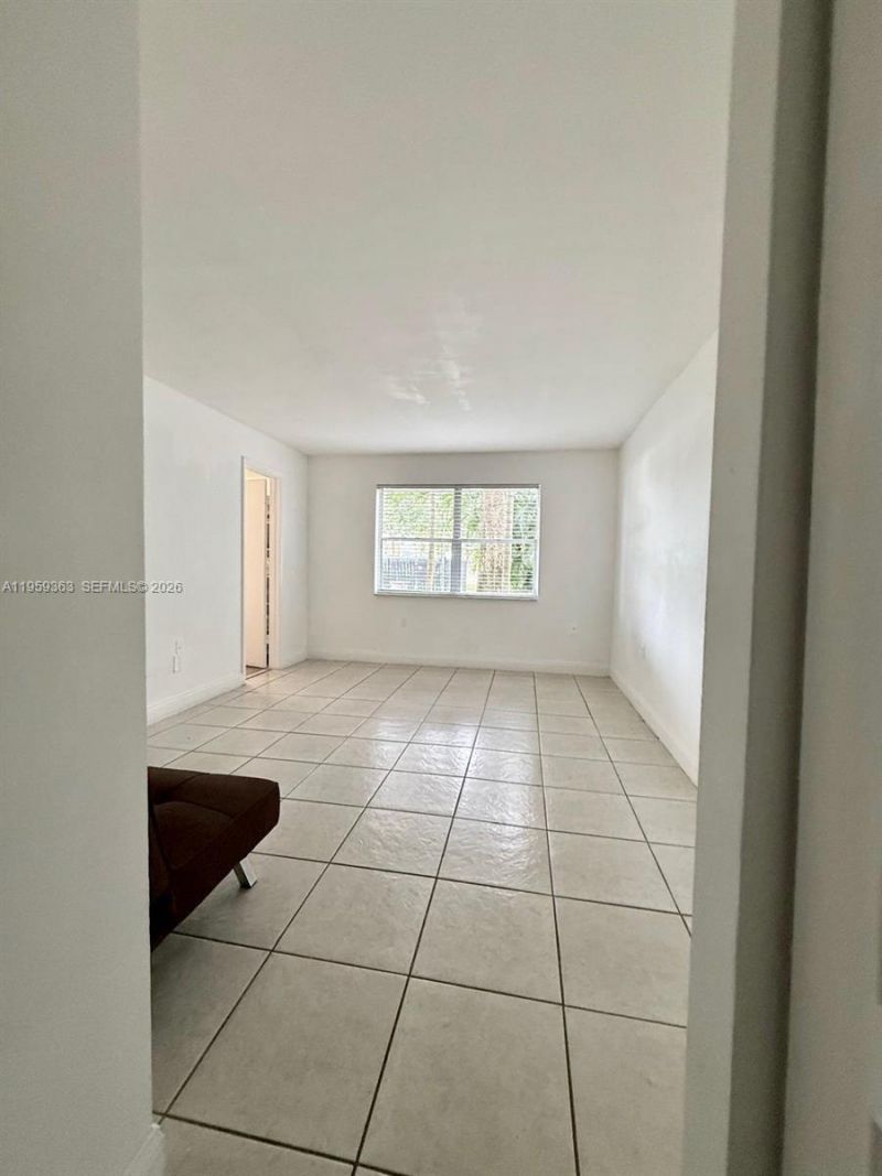 4205 N University Dr, Unit 111, Sunrise, FL 33351 Photo