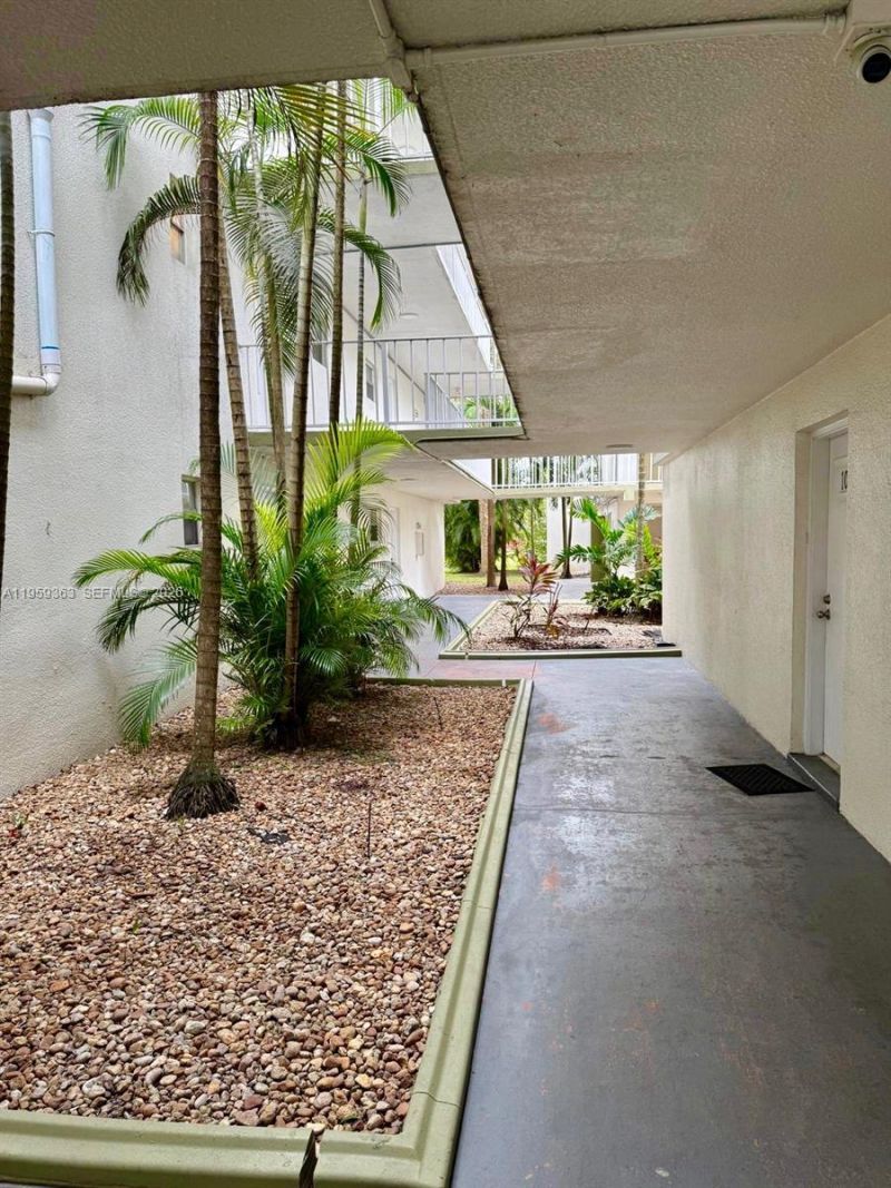 4205 N University Dr, Unit 111, Sunrise, FL 33351 Photo