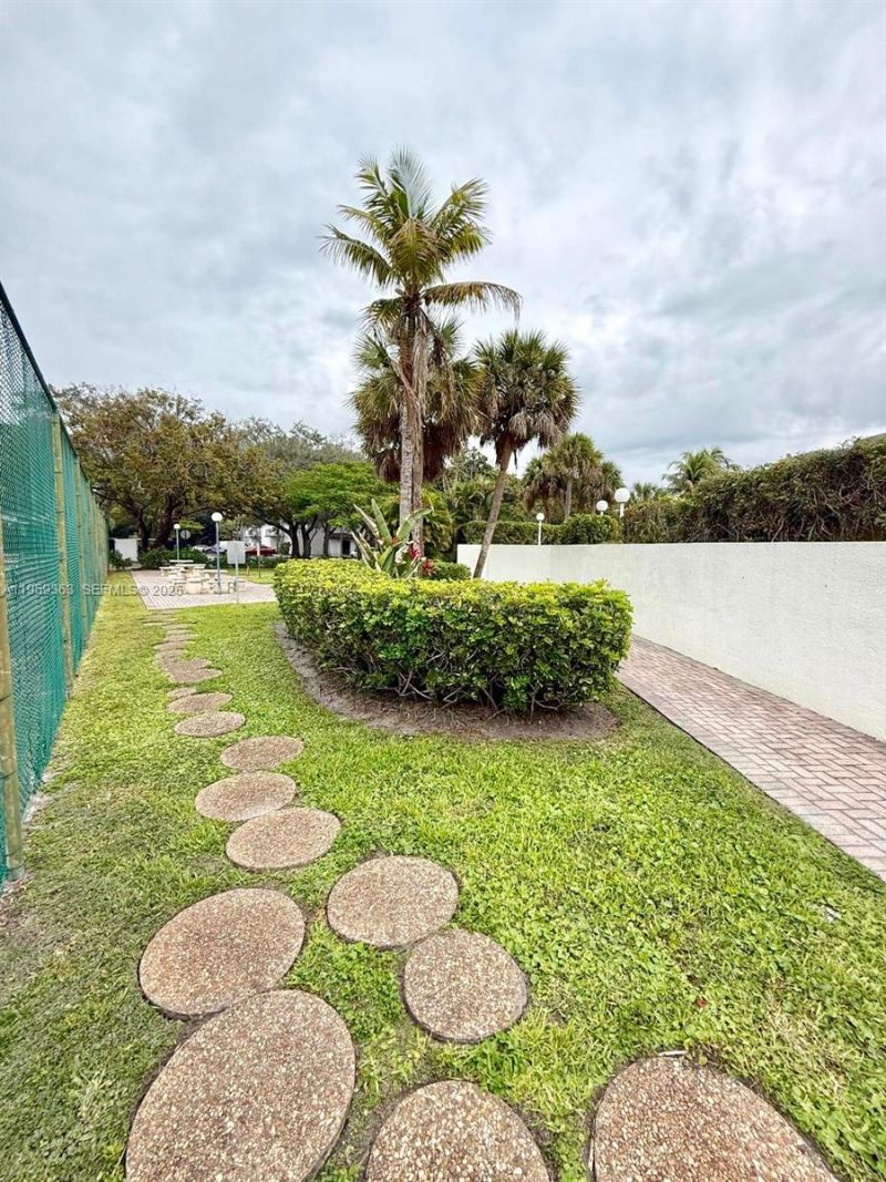 4205 N University Dr, Unit 111, Sunrise, FL 33351 Photo