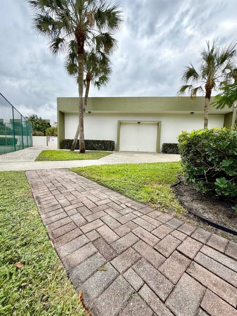 4205 N University Dr, Unit 111, Sunrise, FL 33351 Photo