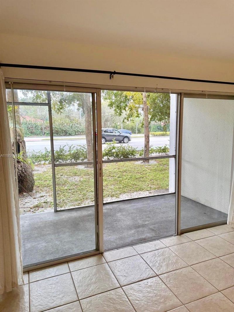 4205 N University Dr, Unit 111, Sunrise, FL 33351 Photo