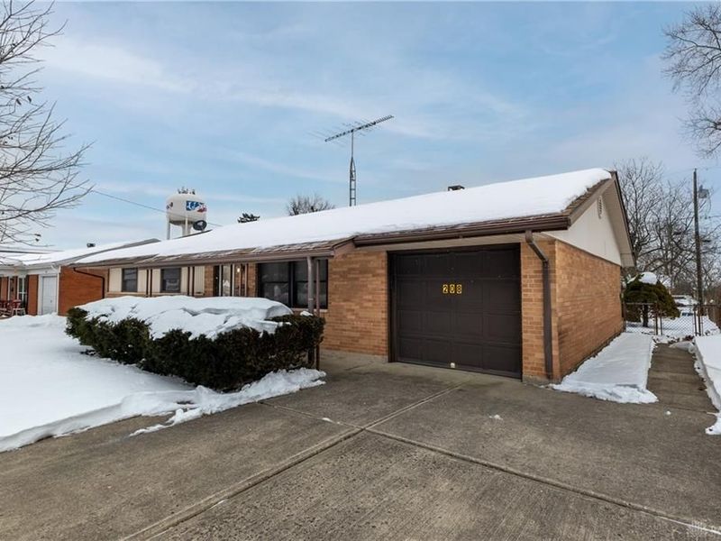 208 Shaw Road, Englewood, OH 45322 Photo 2