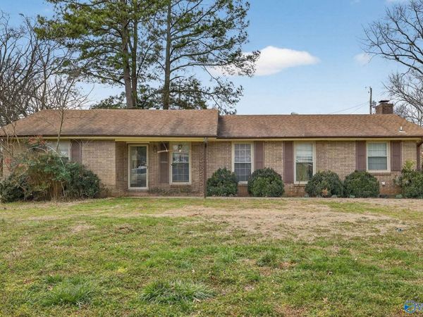 6206 NW Stratford Court, Huntsville, AL 35806