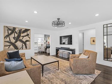 8723 Glencrest Lane, Dallas, TX 75209