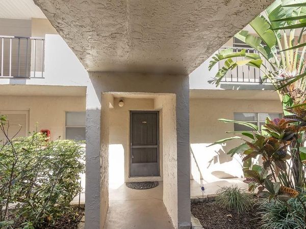 100 E KENTUCKY AVENUE, Unit H6, DELAND, FL 32724