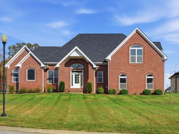 1027 Founders Ln, Portland, TN 37148