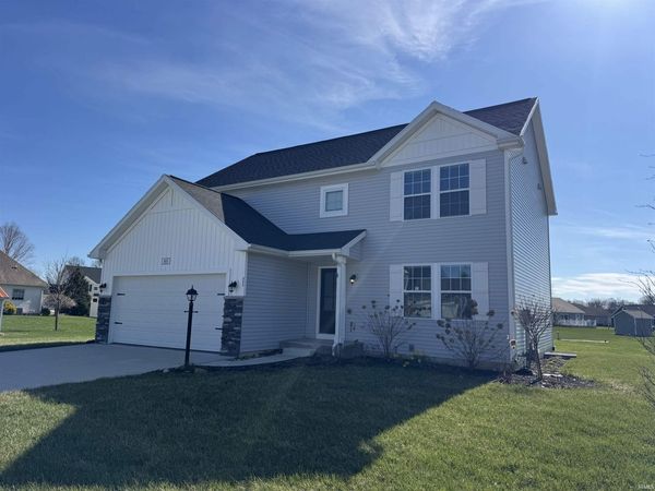 805 N Breezewood Drive, Lakeville, IN 46536