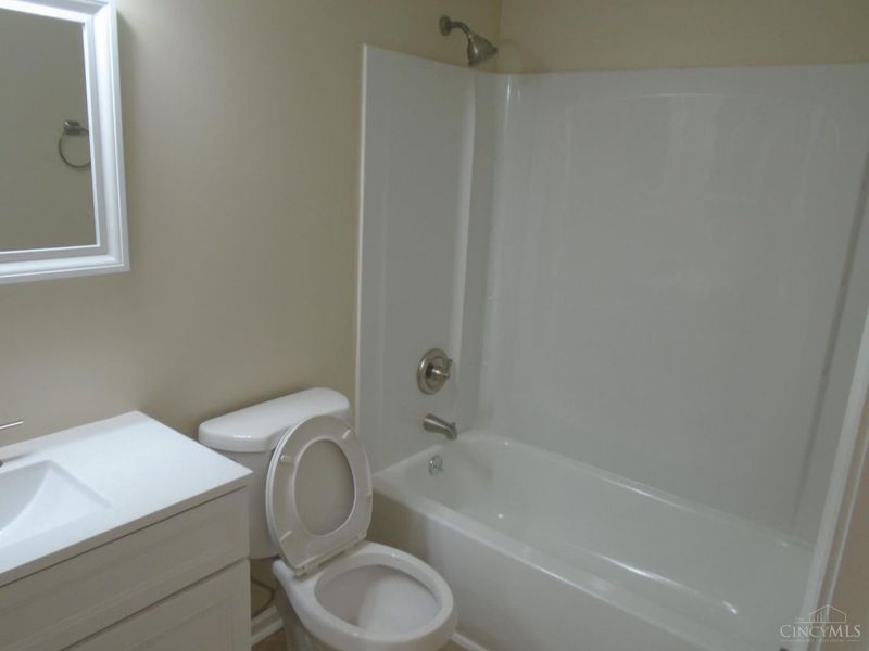 1570 Gelhot Drive, Unit 112, Fairfield, OH 45014 Photo 17