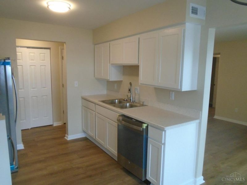 1570 Gelhot Drive, Unit 112, Fairfield, OH 45014 Photo 9