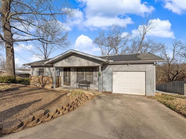 10 Brightling Lane, Bella Vista, AR 72715