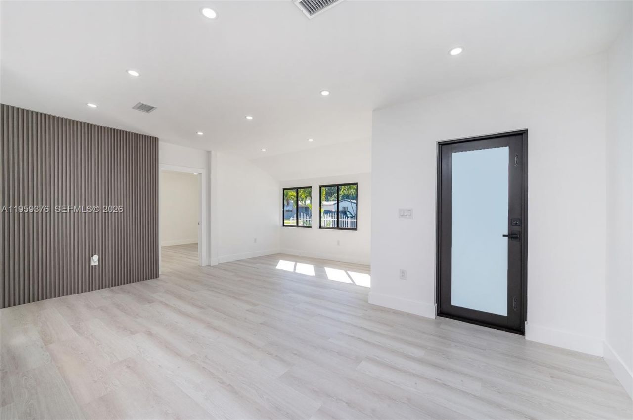 2363 SW 11th Ter, Miami, FL 33135 Photo