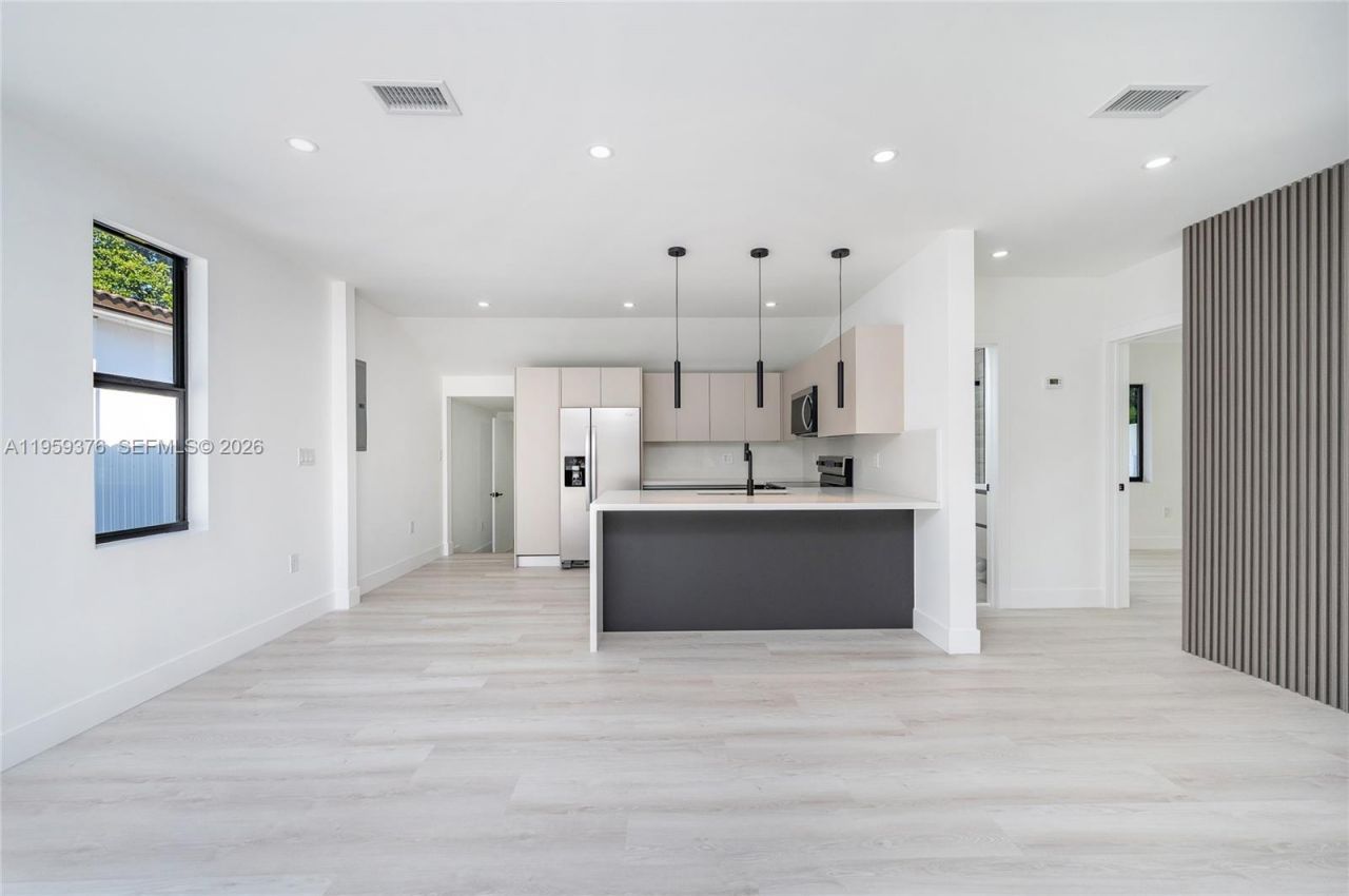 2363 SW 11th Ter, Miami, FL 33135 Photo