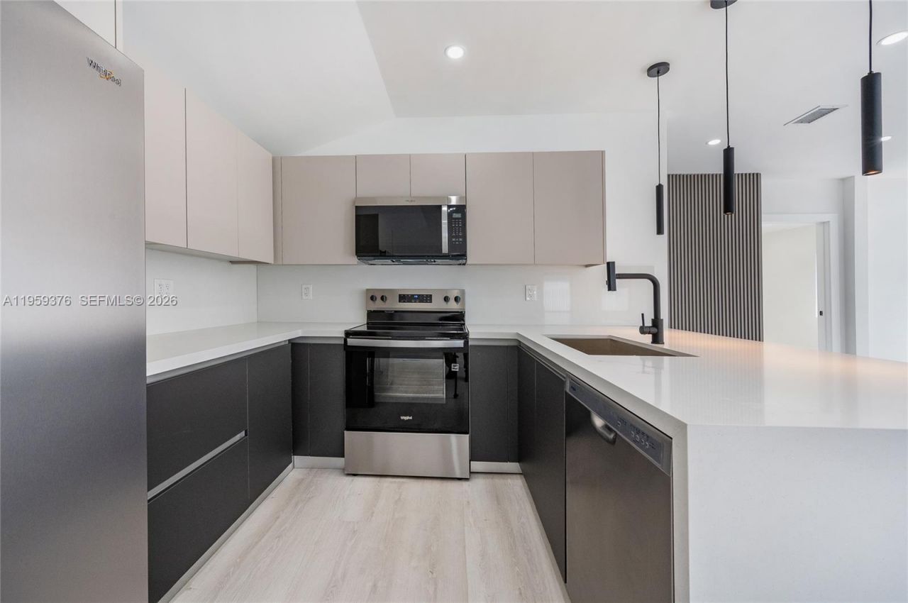 2363 SW 11th Ter, Miami, FL 33135 Photo