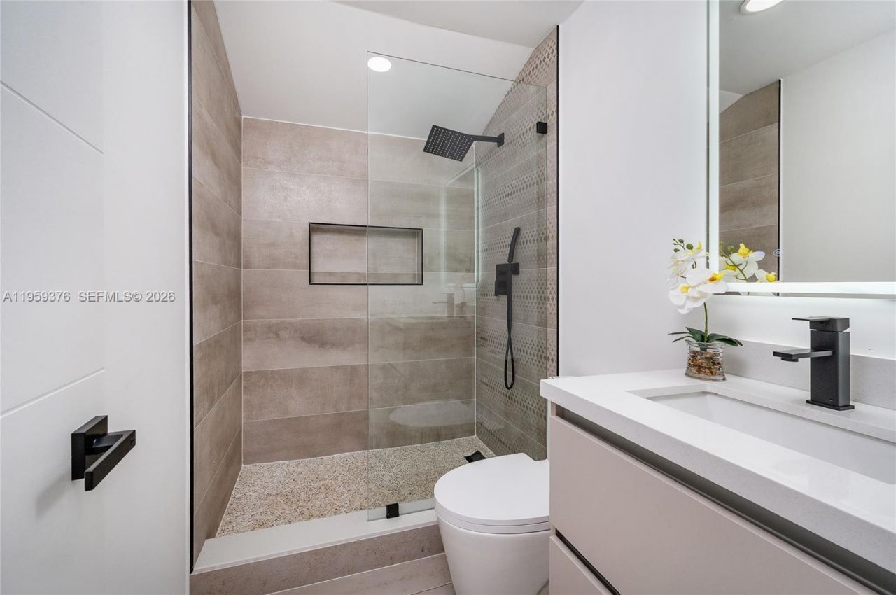 2363 SW 11th Ter, Miami, FL 33135 Photo