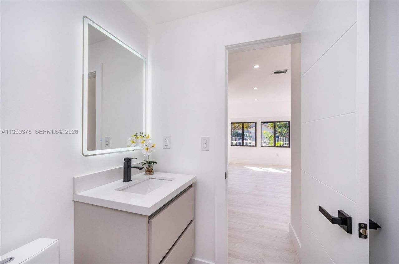 2363 SW 11th Ter, Miami, FL 33135 Photo