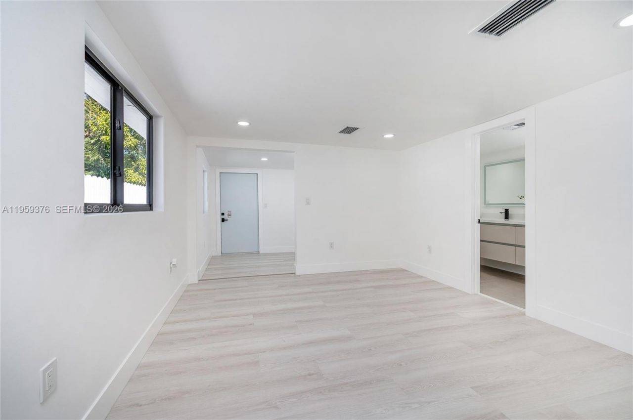 2363 SW 11th Ter, Miami, FL 33135 Photo