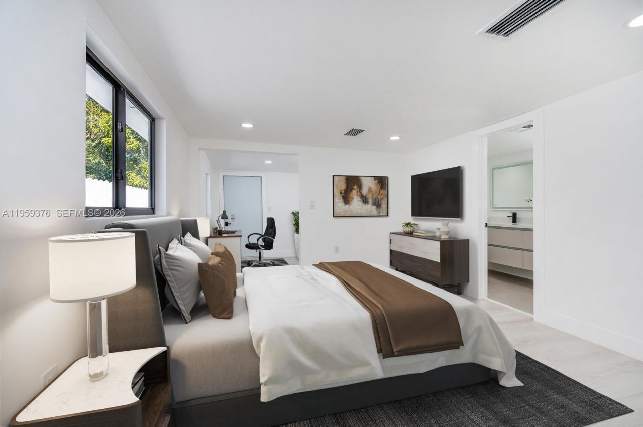 2363 SW 11th Ter, Miami, FL 33135 Photo