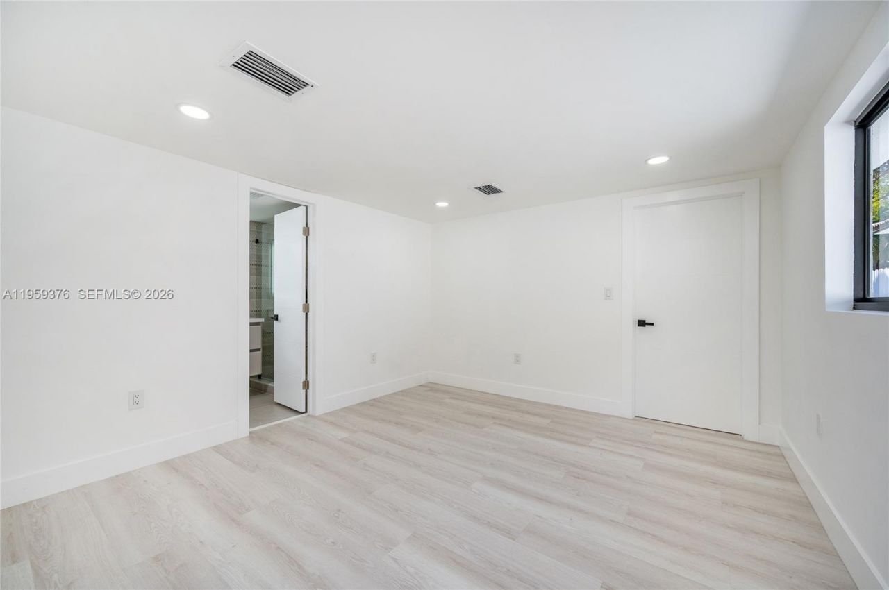 2363 SW 11th Ter, Miami, FL 33135 Photo