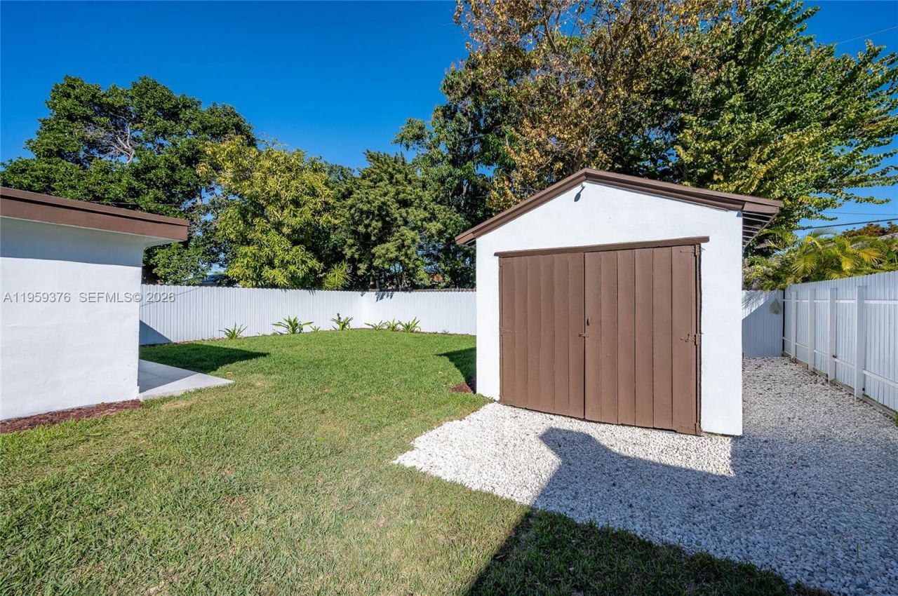 2363 SW 11th Ter, Miami, FL 33135 Photo