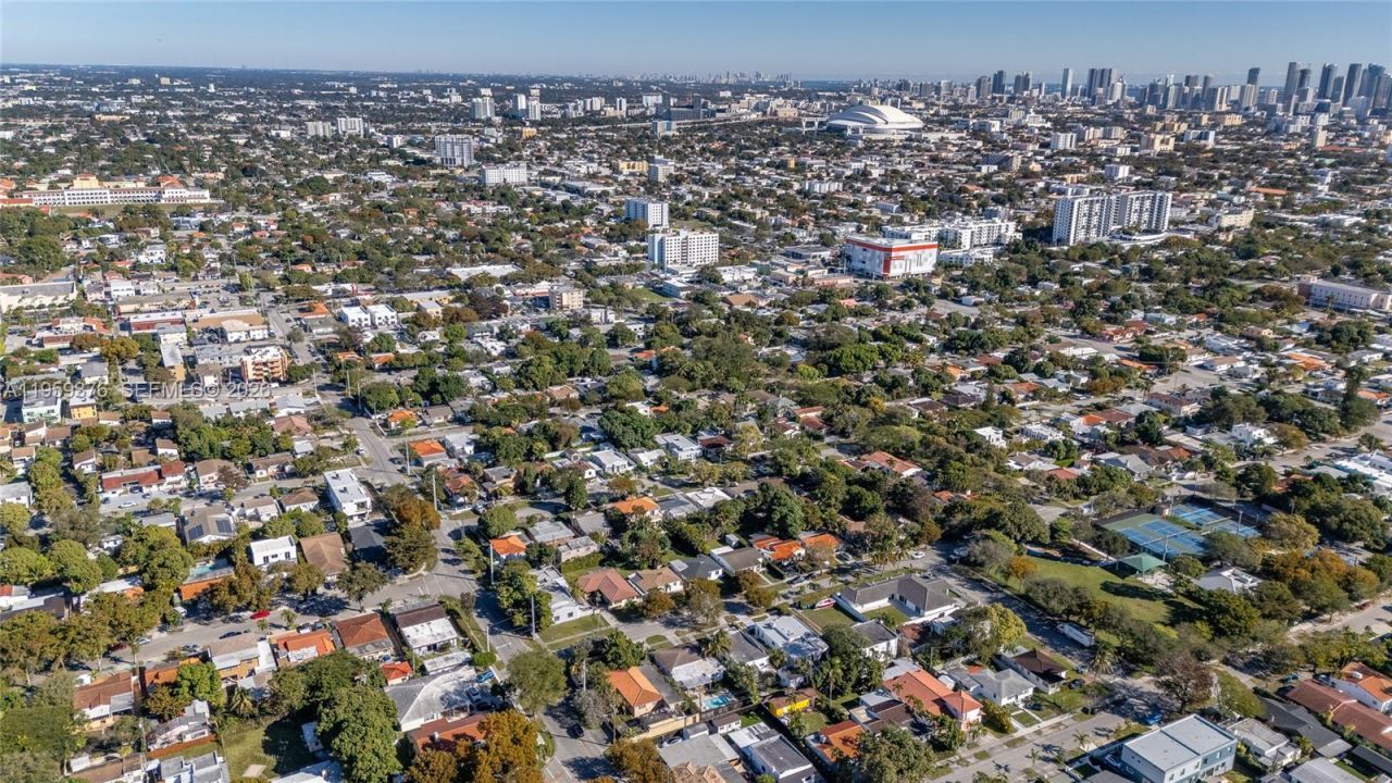 2363 SW 11th Ter, Miami, FL 33135 Photo