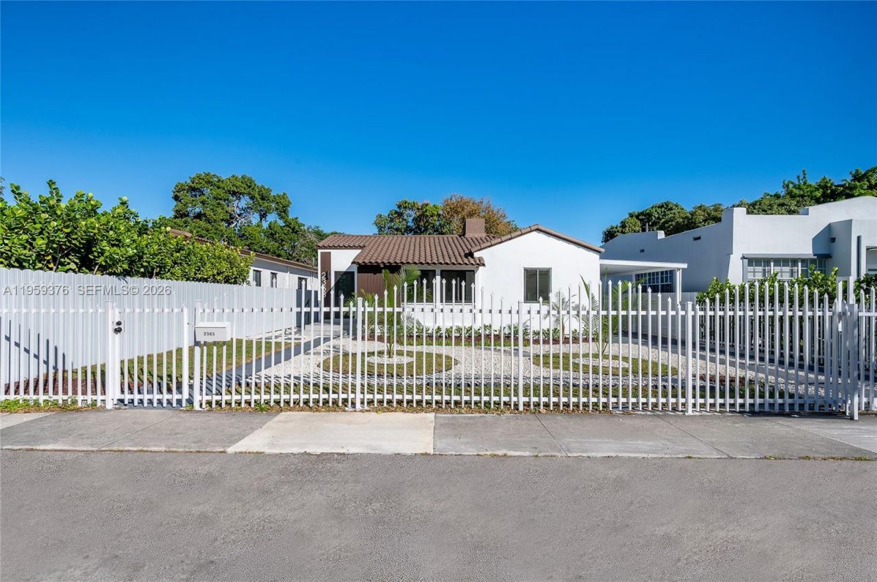 2363 SW 11th Ter, Miami, FL 33135 Photo