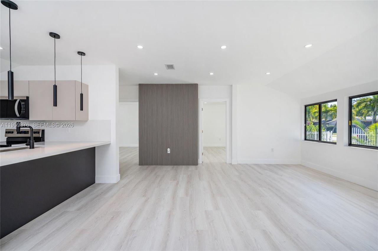 2363 SW 11th Ter, Miami, FL 33135 Photo