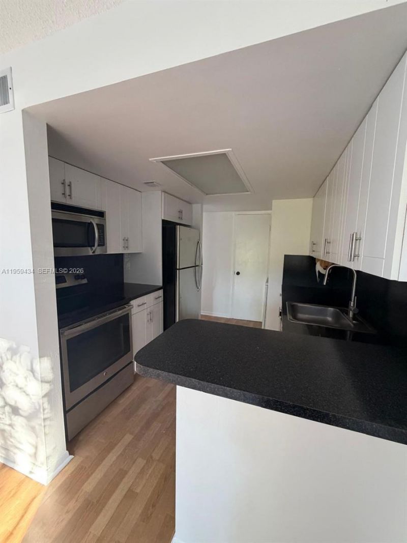 15832 SW 91st Ct, Unit B, Palmetto Bay, FL 33157 Photo