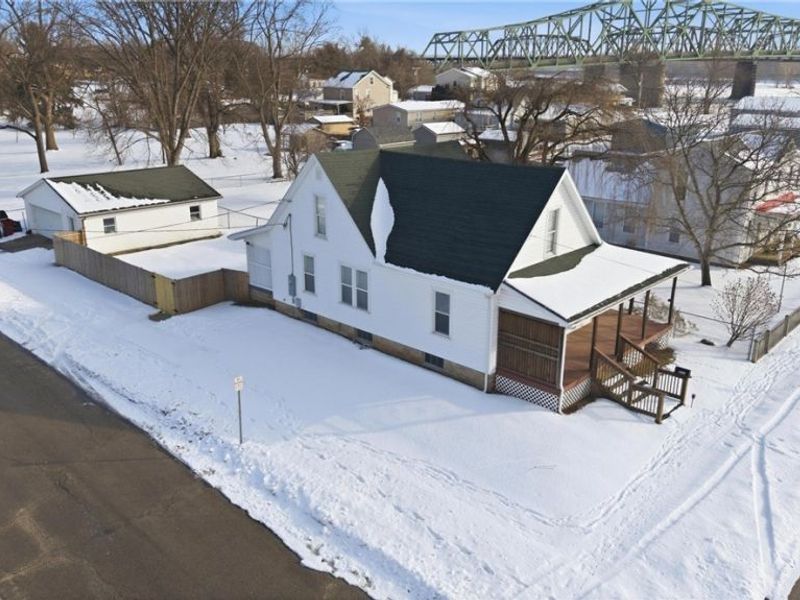 216 Blennerhassett Avenue, Belpre, OH 45714 Photo 2