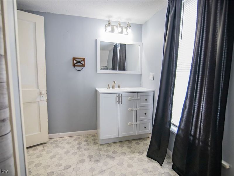 216 Blennerhassett Avenue, Belpre, OH 45714 Photo 27