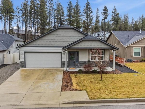 815 W Siena Peak Dr, Spokane, WA 99224
