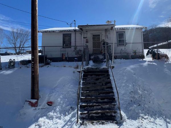 245 Riverside Drive, Weston, WV 26452