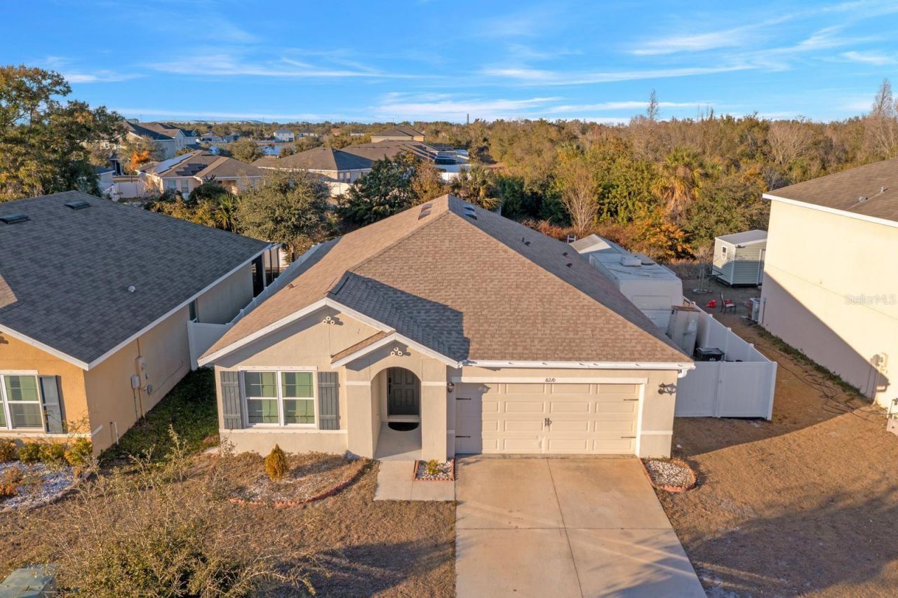 8210 Harwich Port Lane, Gibsonton, FL 33534 Main Photo