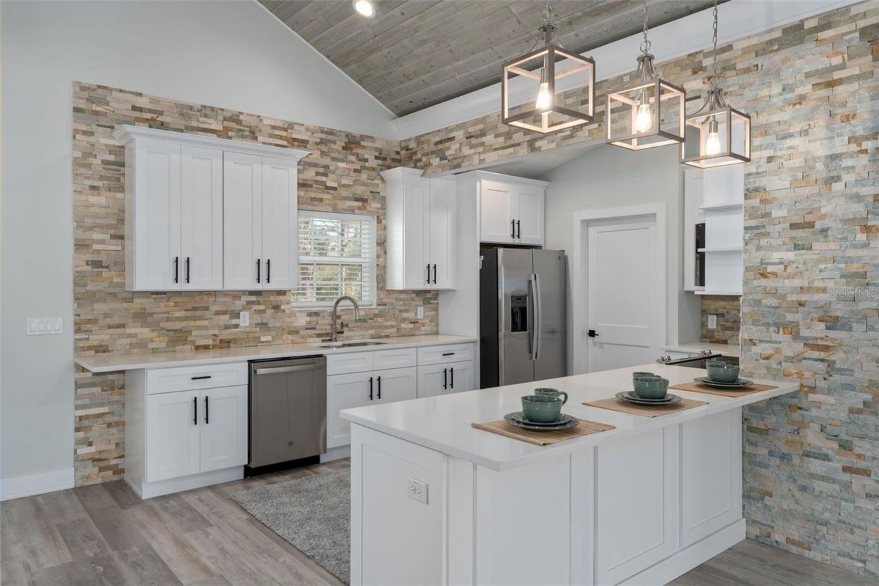 7235 N Canal Street, Webster, FL 33597 Photo