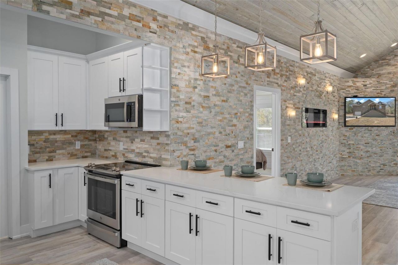 7235 N Canal Street, Webster, FL 33597 Photo