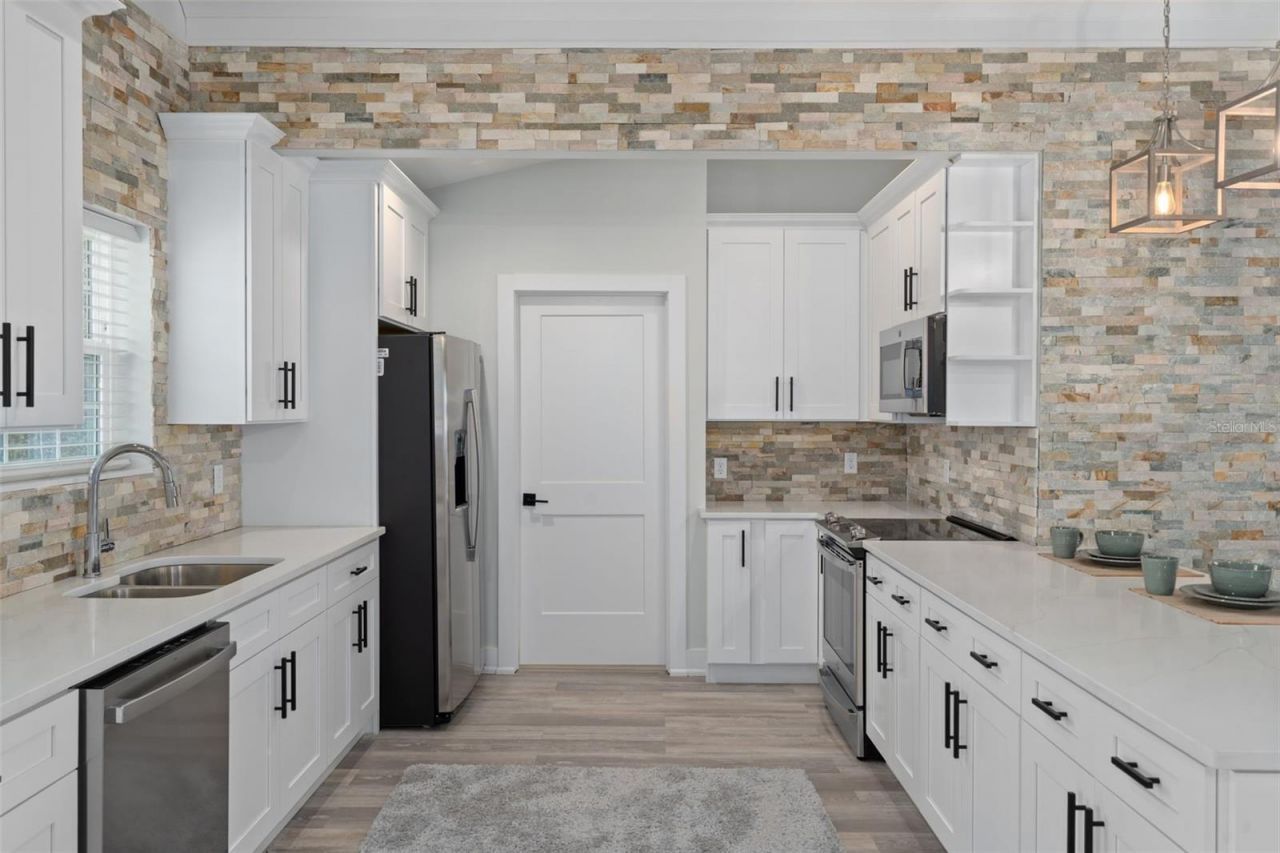 7235 N Canal Street, Webster, FL 33597 Photo