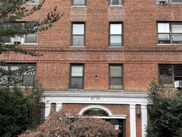 67-35 Yellowstone Boulevard , Unit 60, Forest Hills, NY 11375