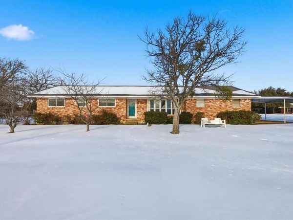 107 N 7th Street, Krum, TX 76249