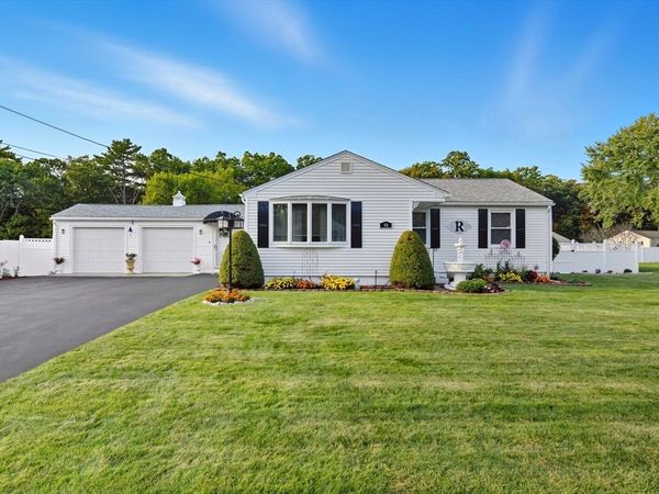 46 Overlea Drive, Springfield, MA 01119