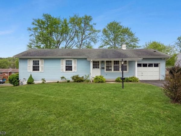 7 Maple Ave, Sussex, NJ 07461