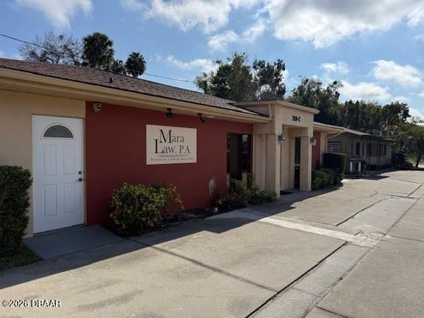 228 E New York Avenue, Unit C, DeLand, FL 32724