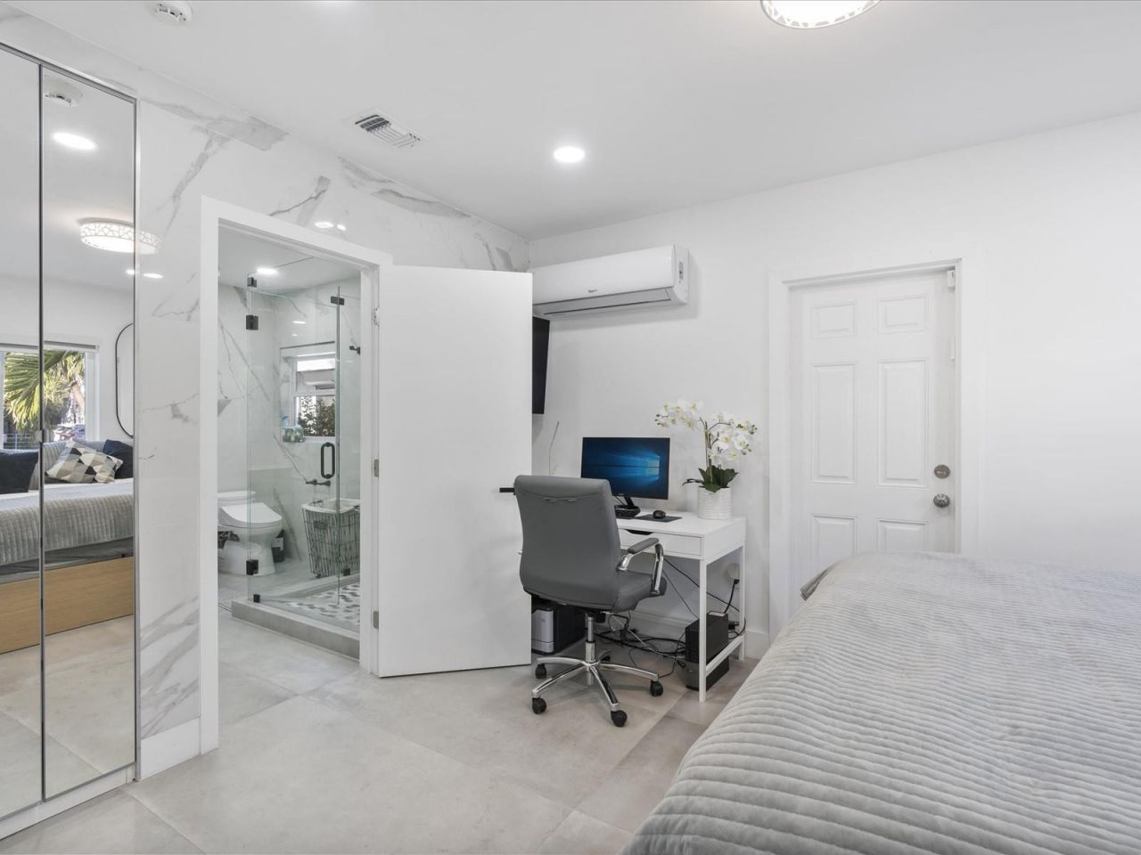 9232 Harding Avenue, Surfside, FL 33154 Photo