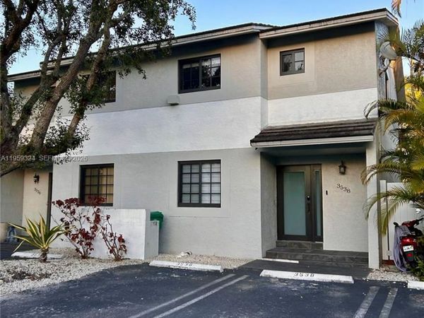 3538 SW 17th St, Unit 1B, Miami, FL 33145