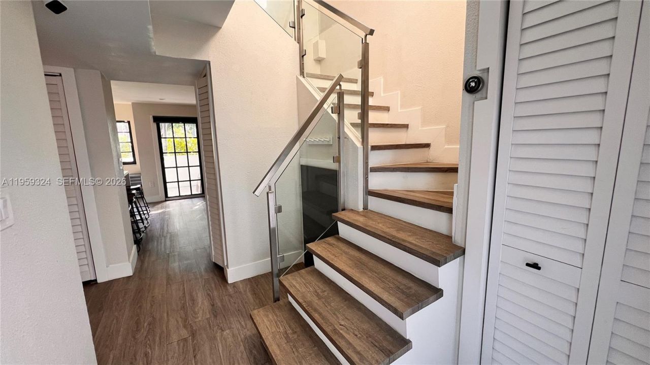 3538 SW 17th St, Unit 1B, Miami, FL 33145 Photo