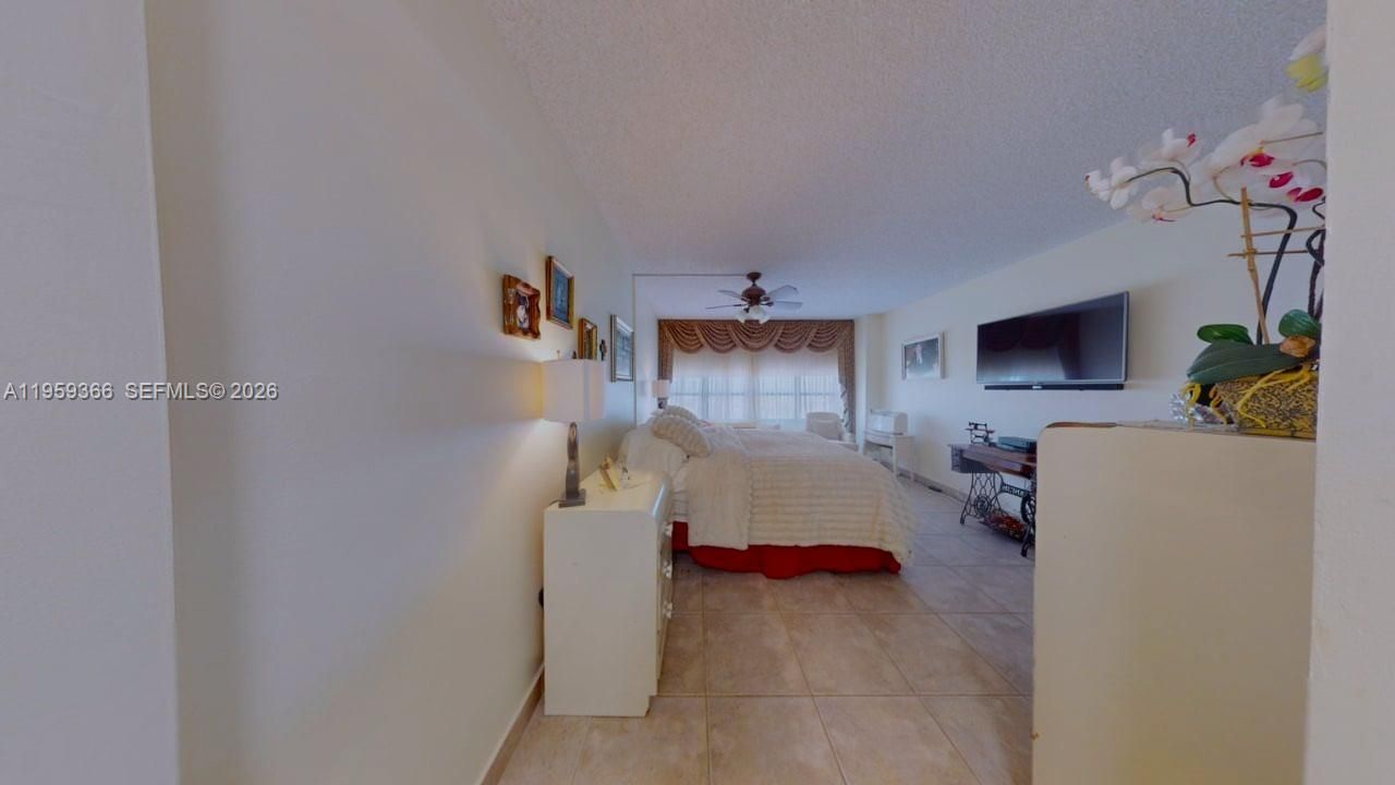 600 Three Islands Blvd , Unit 1004, Hallandale Beach, FL 33009 Photo