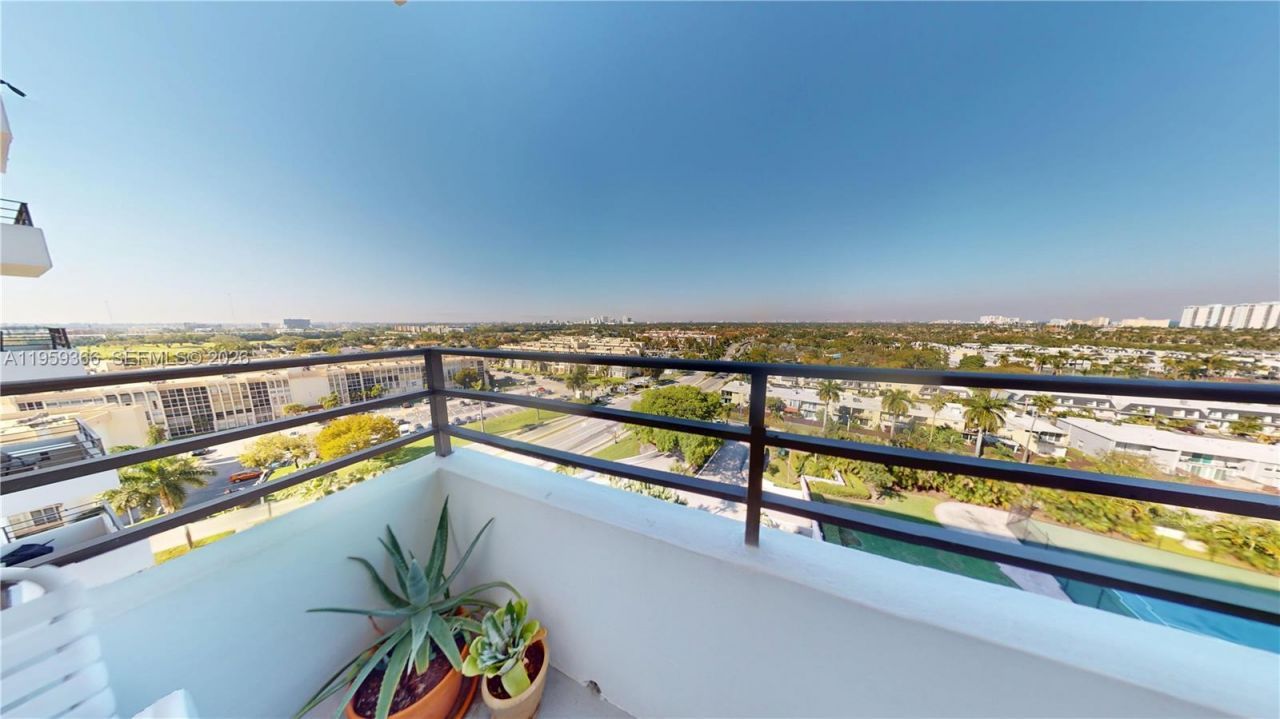 600 Three Islands Blvd , Unit 1004, Hallandale Beach, FL 33009 Photo