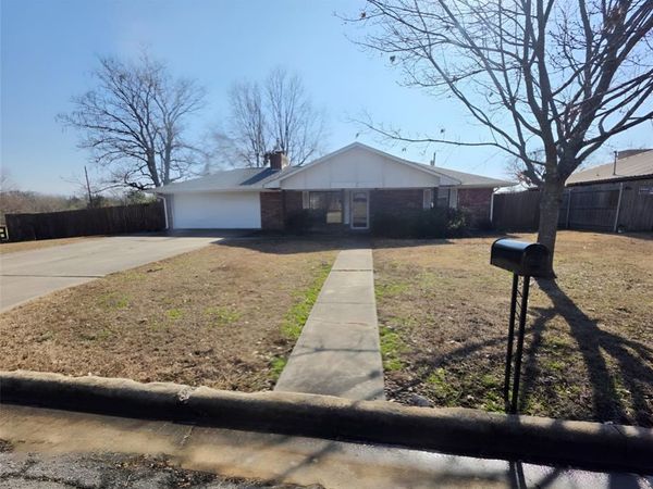 106 Westowne Drive, Cooper, TX 75432