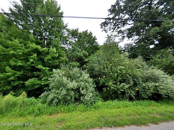 8420 Angola Road , Holland, OH 43528