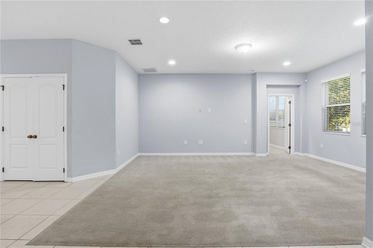 4079 Lake Bosse View Drive, Orlando, FL 32810 Photo