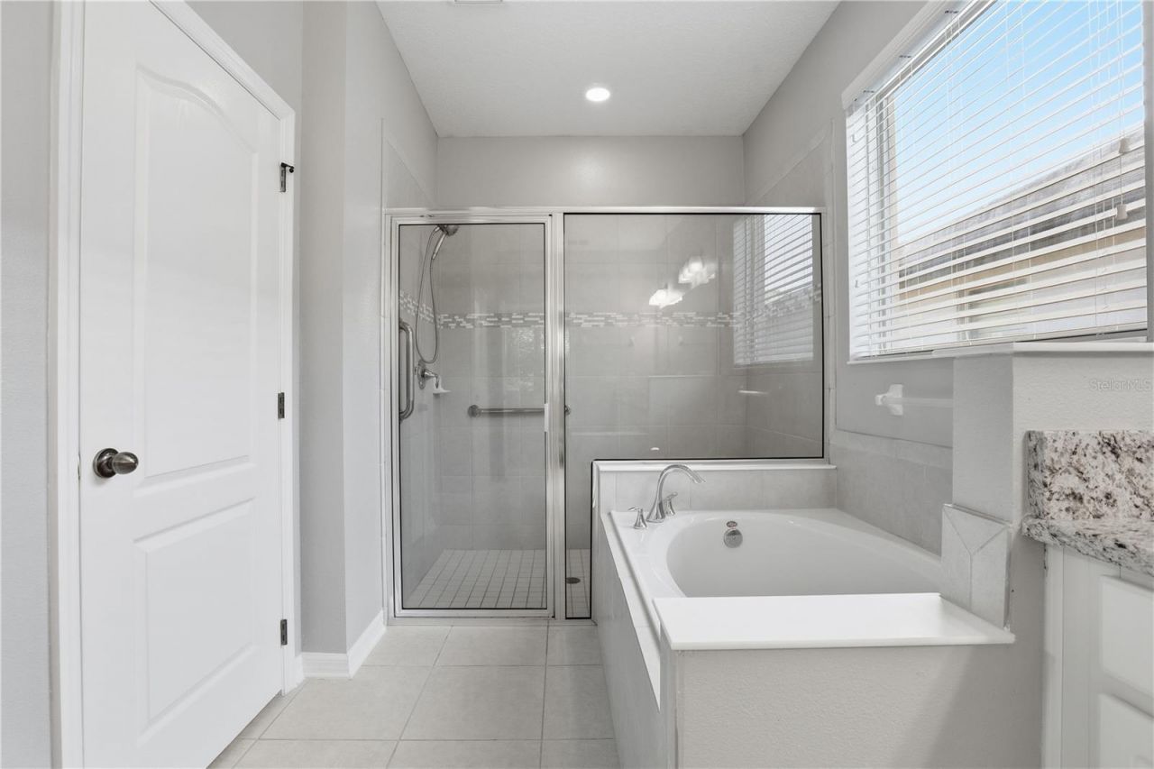 4079 Lake Bosse View Drive, Orlando, FL 32810 Photo